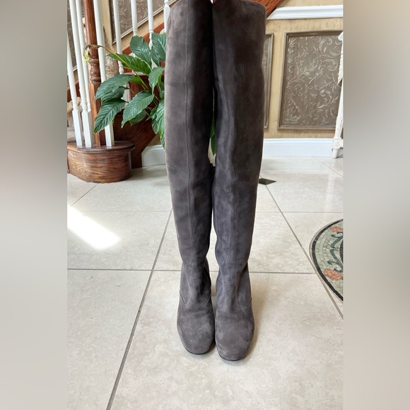 Saint Laurent Grey Suede boots! YSL - Picture 3 of 6